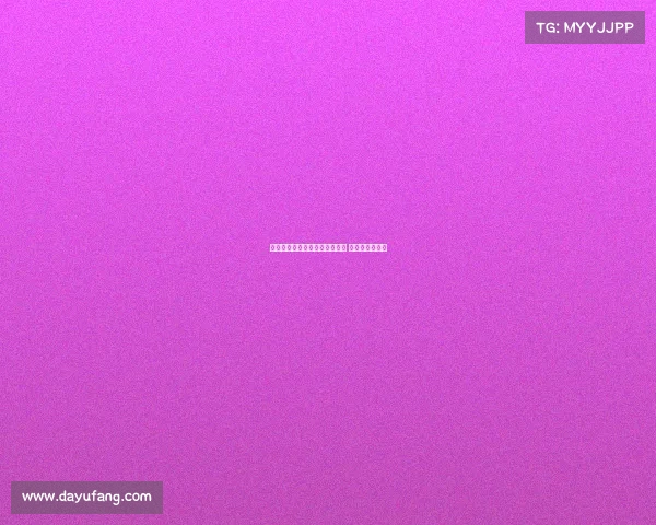 巴萨三名夏季新援捧甘伯杯合影 展现球队新气象